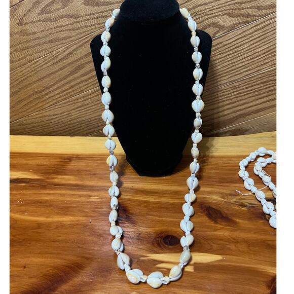 Vintage Lot Puka Cowrie Shell Hawaiian Aloha Necklaces 4 Piece Aloha Surf Boho - Picture 13 of 15